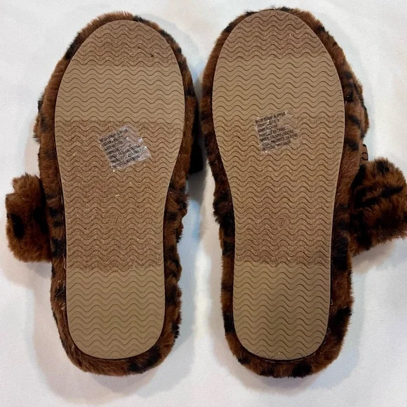Fabletics Snug Strap Slipper Women’s Leopard Size US 7 NEW - Picture 5 of 6